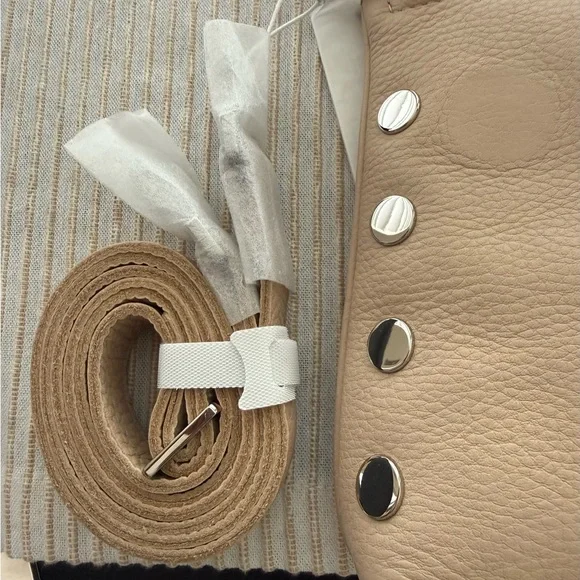 Hammitt VIP Medium.   New with tag. - Picture 3 of 7